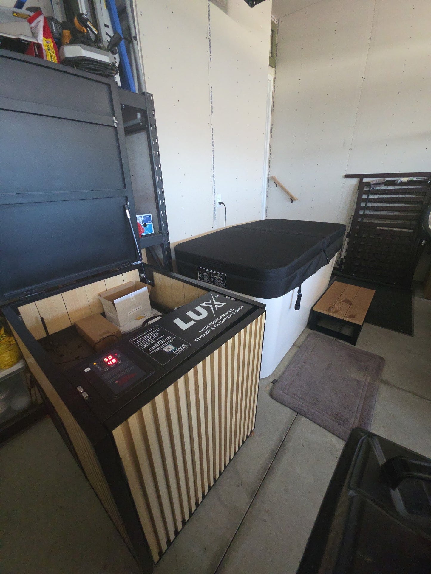 Acrylic X Tub Cold Plunge + LUX High Performance Chiller and Filtration System